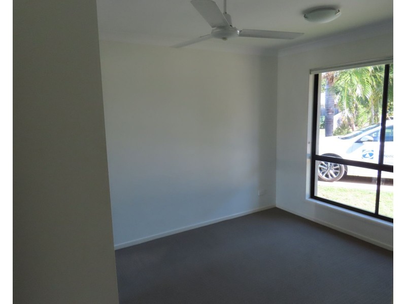 2/47 Superior Boulevard, Andergrove QLD 4740