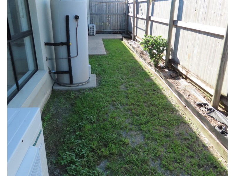 2/47 Superior Boulevard, Andergrove QLD 4740