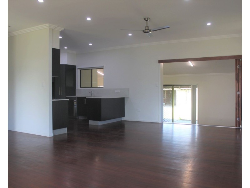 4  Graham Street, Sarina QLD 4737