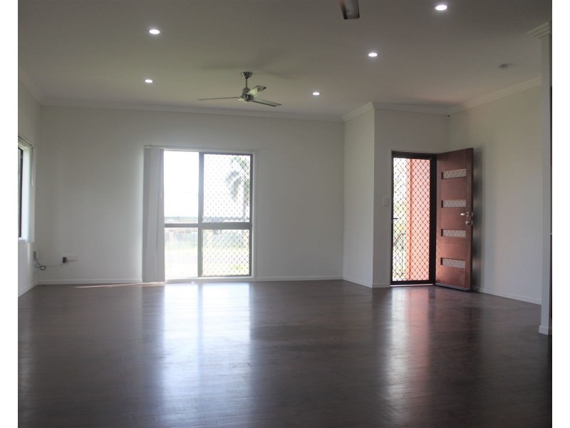 4  Graham Street, Sarina QLD 4737