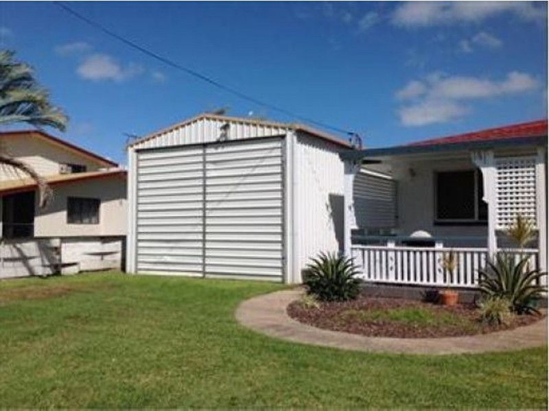 25 Poole Street, Sarina Beach QLD 4737