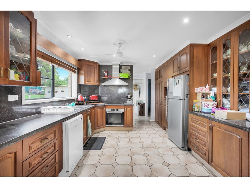 54 Horsburgh Road, Hay Point QLD 4740