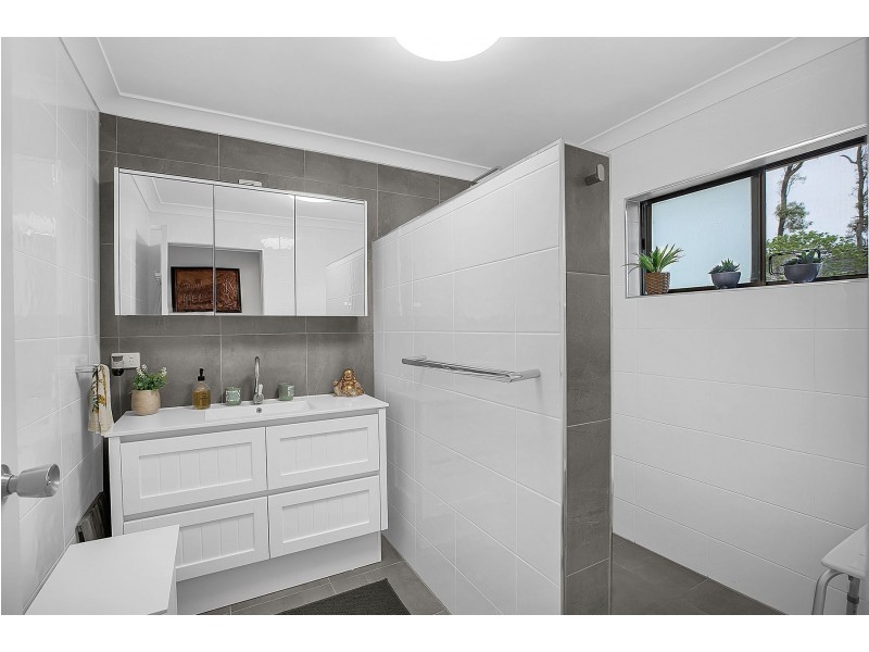 54 Horsburgh Road, Hay Point QLD 4740