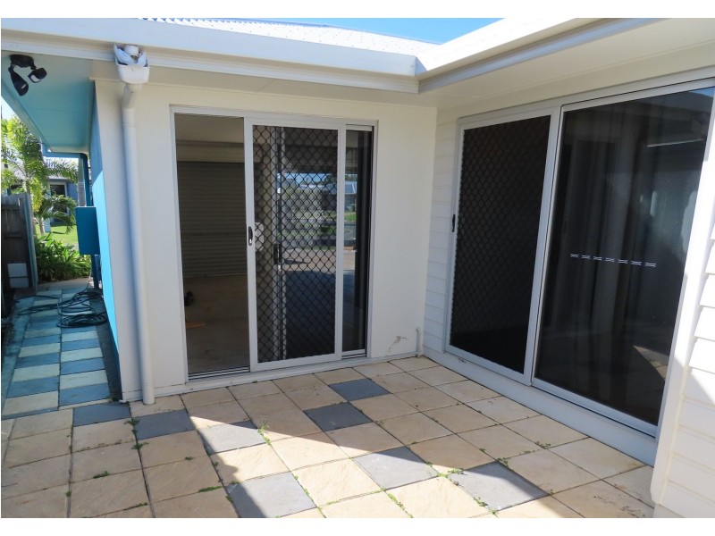 56 Dickens Avenue, Ooralea QLD 4740