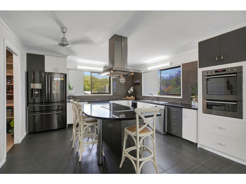 26 Macquarie Street, Mount Pleasant QLD 4740