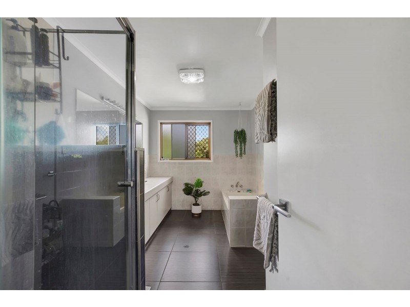 26 Macquarie Street, Mount Pleasant QLD 4740