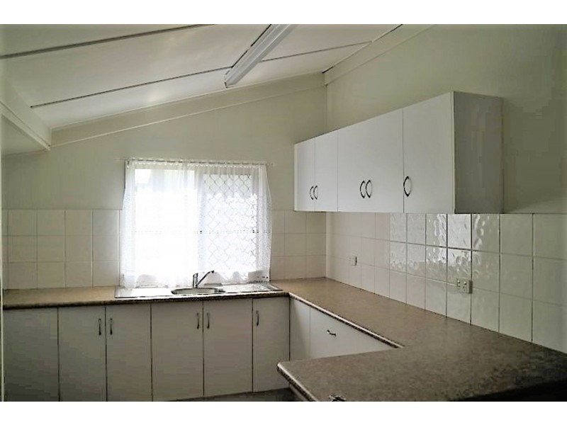 6 Jackson Street, Sarina QLD 4737