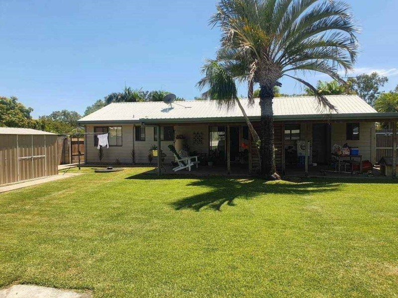 18 Johnson Avenue, Seaforth QLD 4741