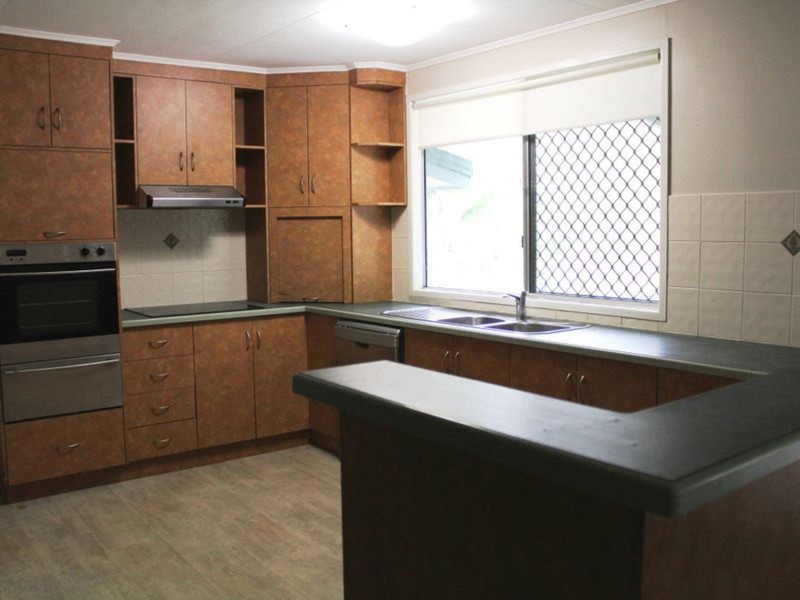 286 Middle Creek Road, Sarina QLD 4737