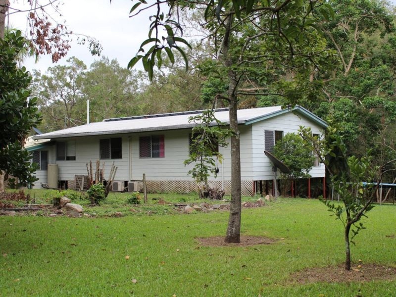 286 Middle Creek Road, Sarina QLD 4737