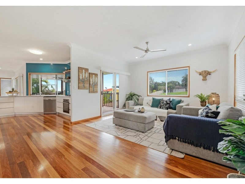 3 Sailaway Drive, Eimeo QLD 4740