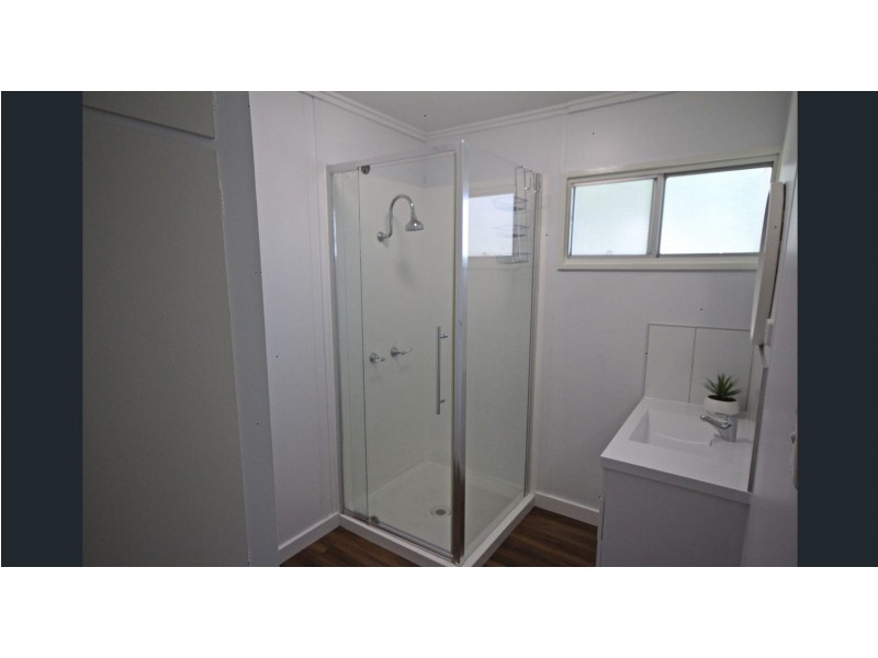 4 Elizabeth Street, Sarina QLD 4737