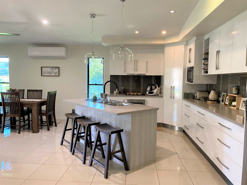 48 Panoramic Drive, Sarina QLD 4737