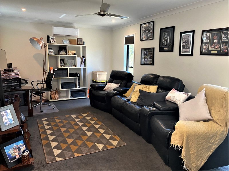 48 Panoramic Drive, Sarina QLD 4737