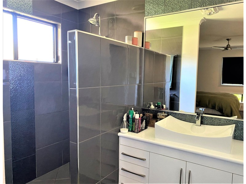 48 Panoramic Drive, Sarina QLD 4737