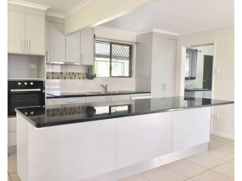 31 Downing Street, Ooralea QLD 4740