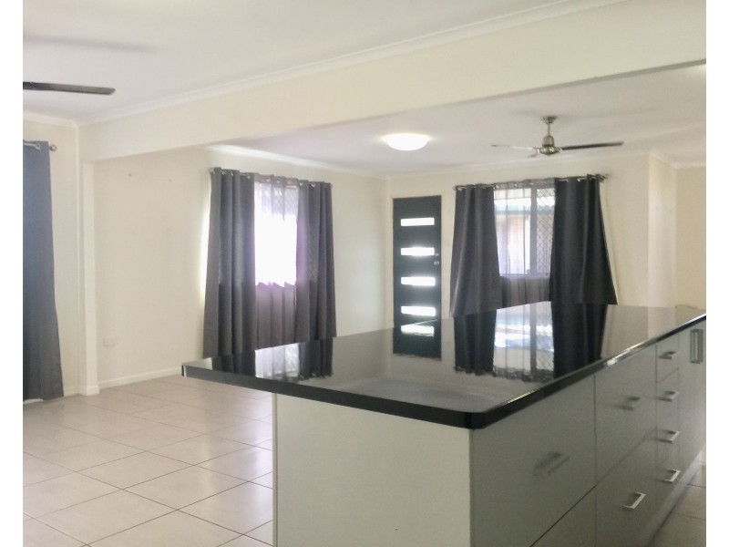 31 Downing Street, Ooralea QLD 4740