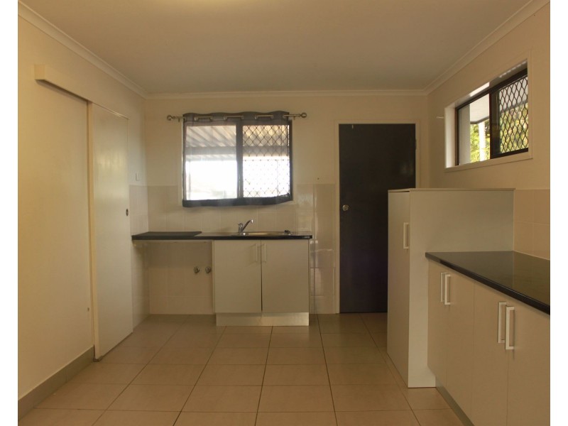 31 Downing Street, Ooralea QLD 4740