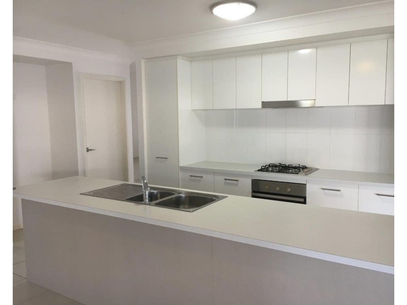 11 Parklane Crescent, Beaconsfield QLD 4740
