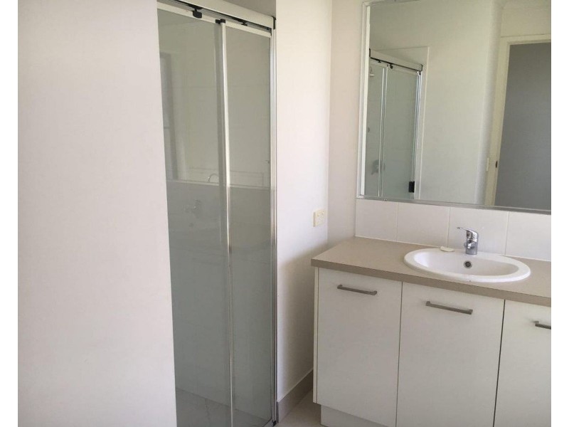 11 Parklane Crescent, Beaconsfield QLD 4740