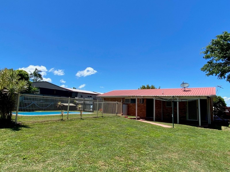 4 Abel Tasman Court, Rural View QLD 4740