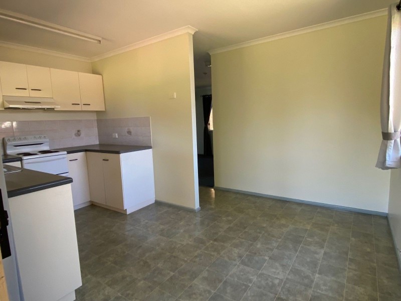 4 Abel Tasman Court, Rural View QLD 4740