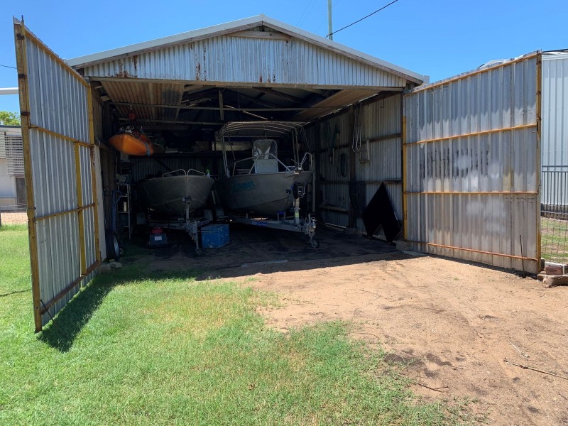 33 Evans Avenue, Seaforth QLD 4741