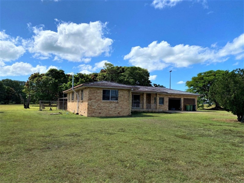 126 Sarina Beach Road, Sarina QLD 4737