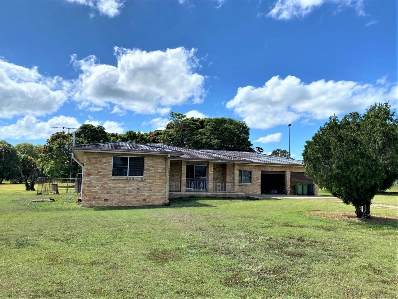 126 Sarina Beach Road, Sarina QLD 4737