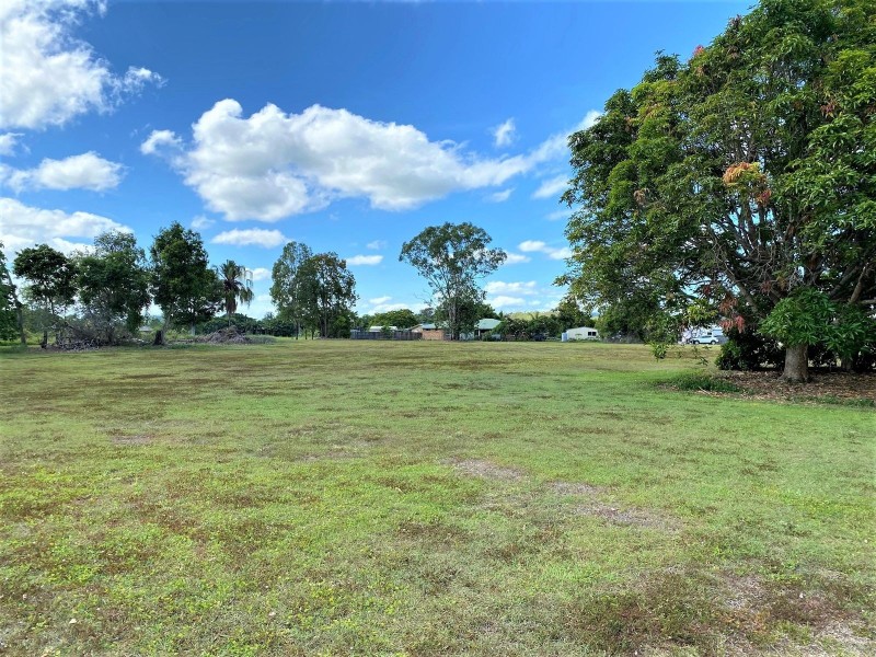 126 Sarina Beach Road, Sarina QLD 4737