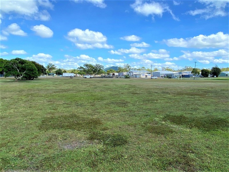 126 Sarina Beach Road, Sarina QLD 4737