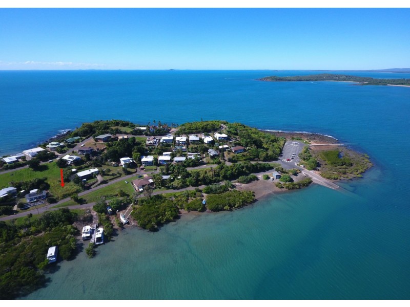 4 Sunset Drive, Sarina Beach QLD 4737
