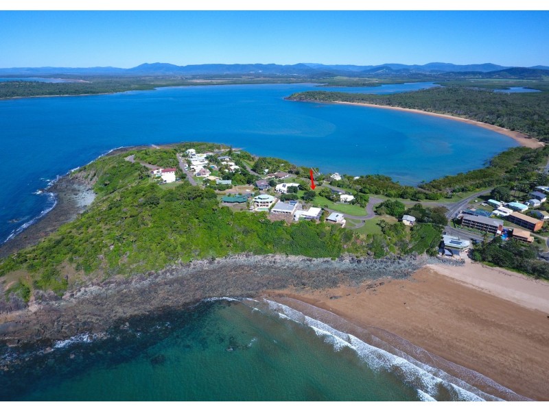 4 Sunset Drive, Sarina Beach QLD 4737
