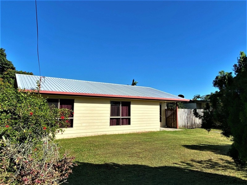 11 Manon Street, Armstrong Beach QLD 4737