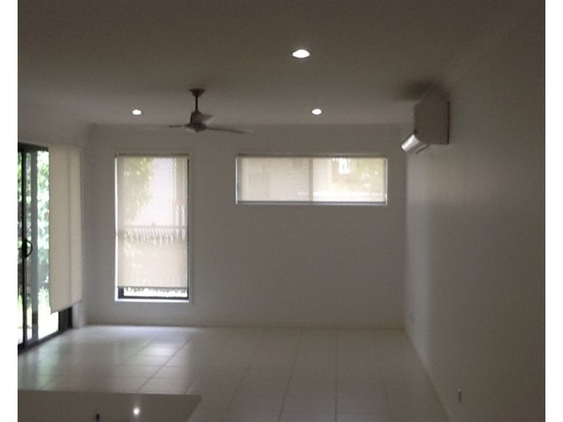 Unit 2/102 Rasmussen Avenue, Salonika Beach QLD 4740