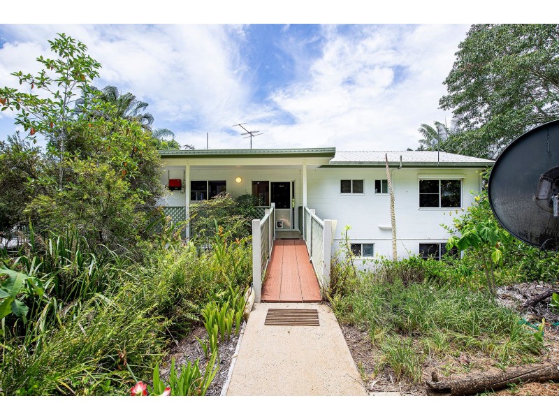 382 Cape Hillsborough Road, Ball Bay QLD 4741