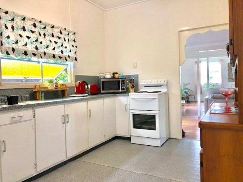 5 Crichton Street, Sarina Beach QLD 4737