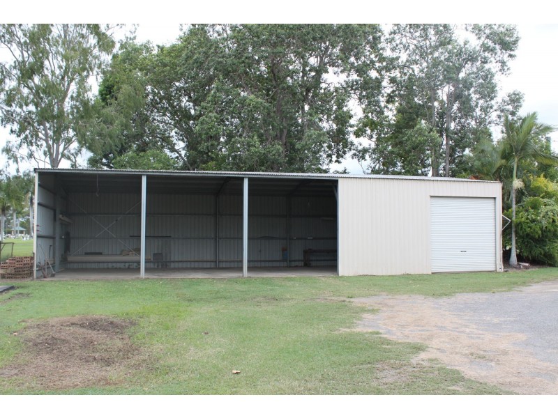 62 Cemetery Road, Sarina QLD 4737