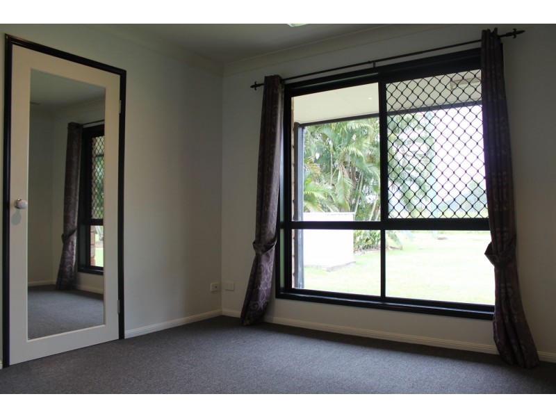 62 Cemetery Road, Sarina QLD 4737