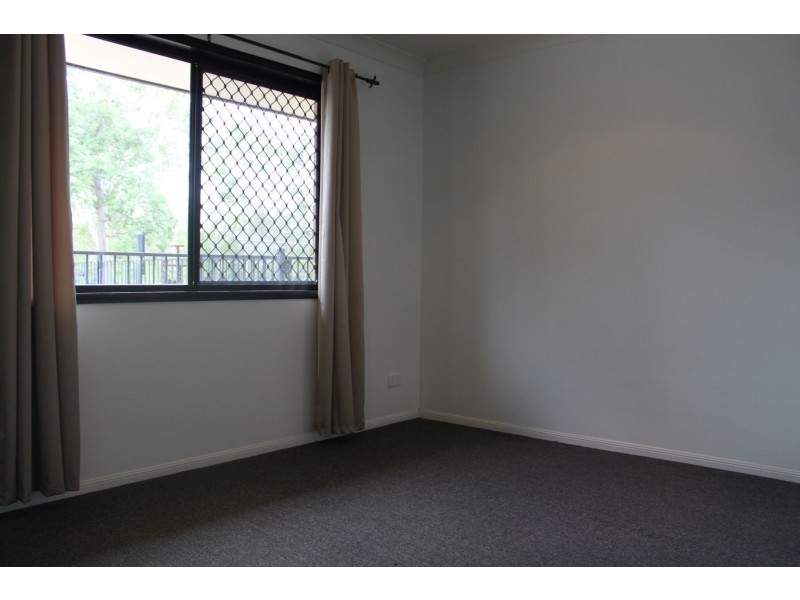 62 Cemetery Road, Sarina QLD 4737