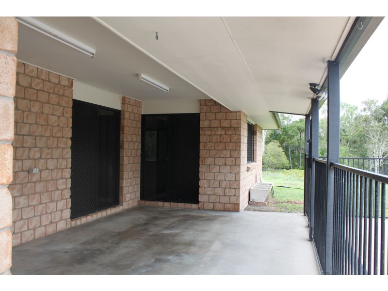 62 Cemetery Road, Sarina QLD 4737