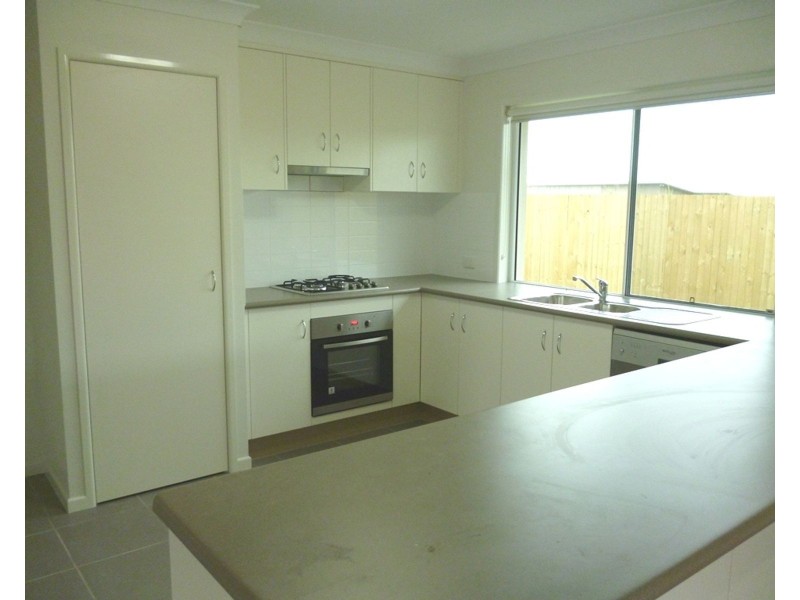 24 Raffia Street, Rural View QLD 4740
