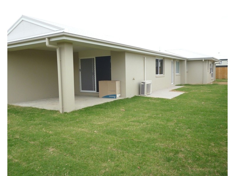 24 Raffia Street, Rural View QLD 4740
