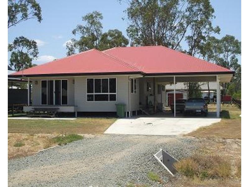 33 Mary Street, Nebo QLD 4742