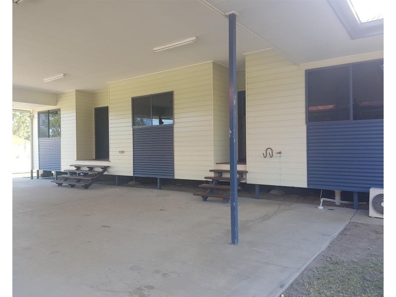 33 Mary Street, Nebo QLD 4742