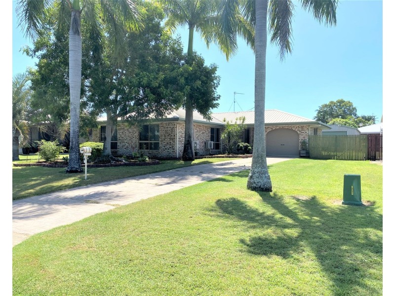 4 Rankin Court, Armstrong Beach QLD 4737