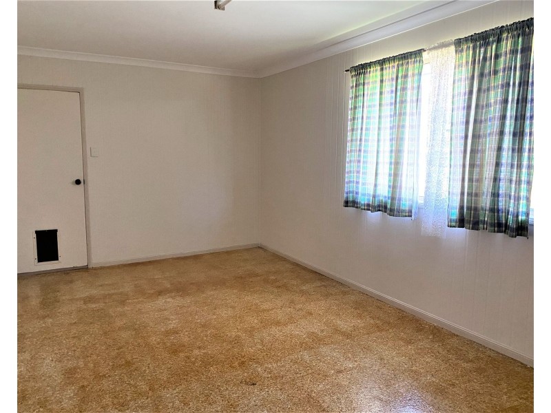4 Rankin Court, Armstrong Beach QLD 4737