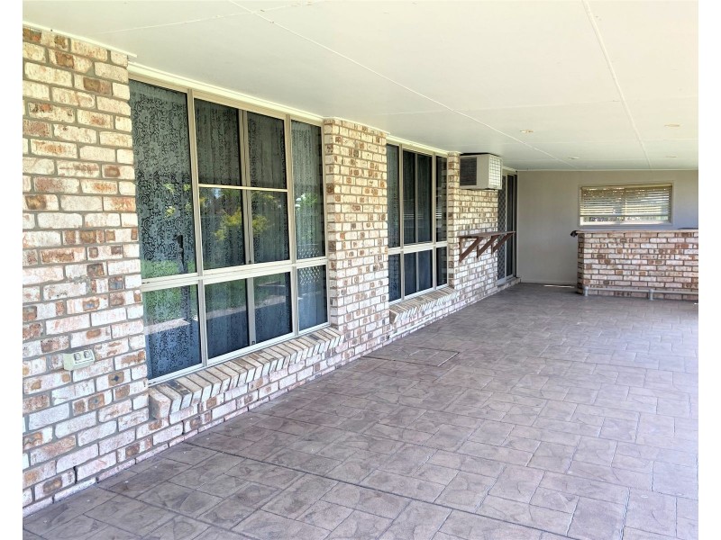4 Rankin Court, Armstrong Beach QLD 4737