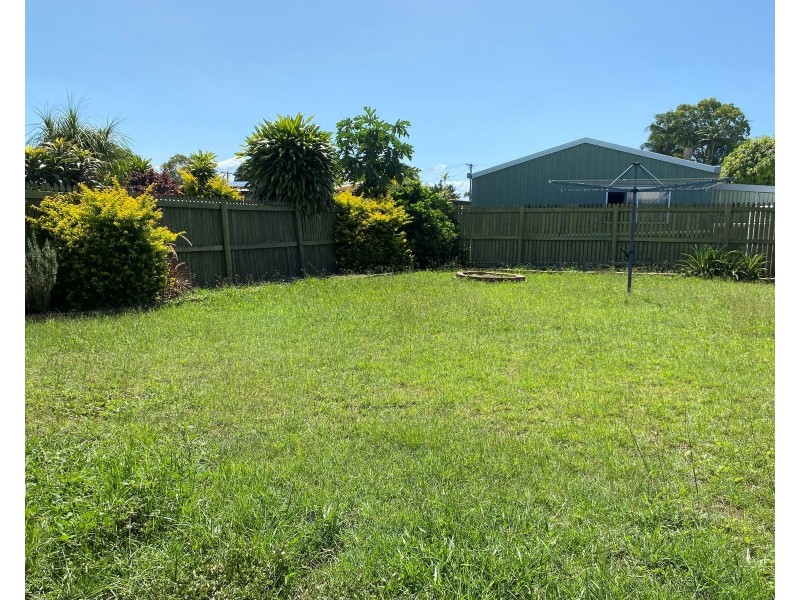 4 Rankin Court, Armstrong Beach QLD 4737