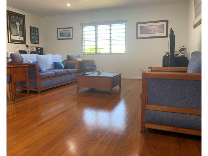 32 Poinciana Avenue, Seaforth QLD 4741